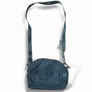 Nike Sportswear Futura Luxe Cross-Body Bag